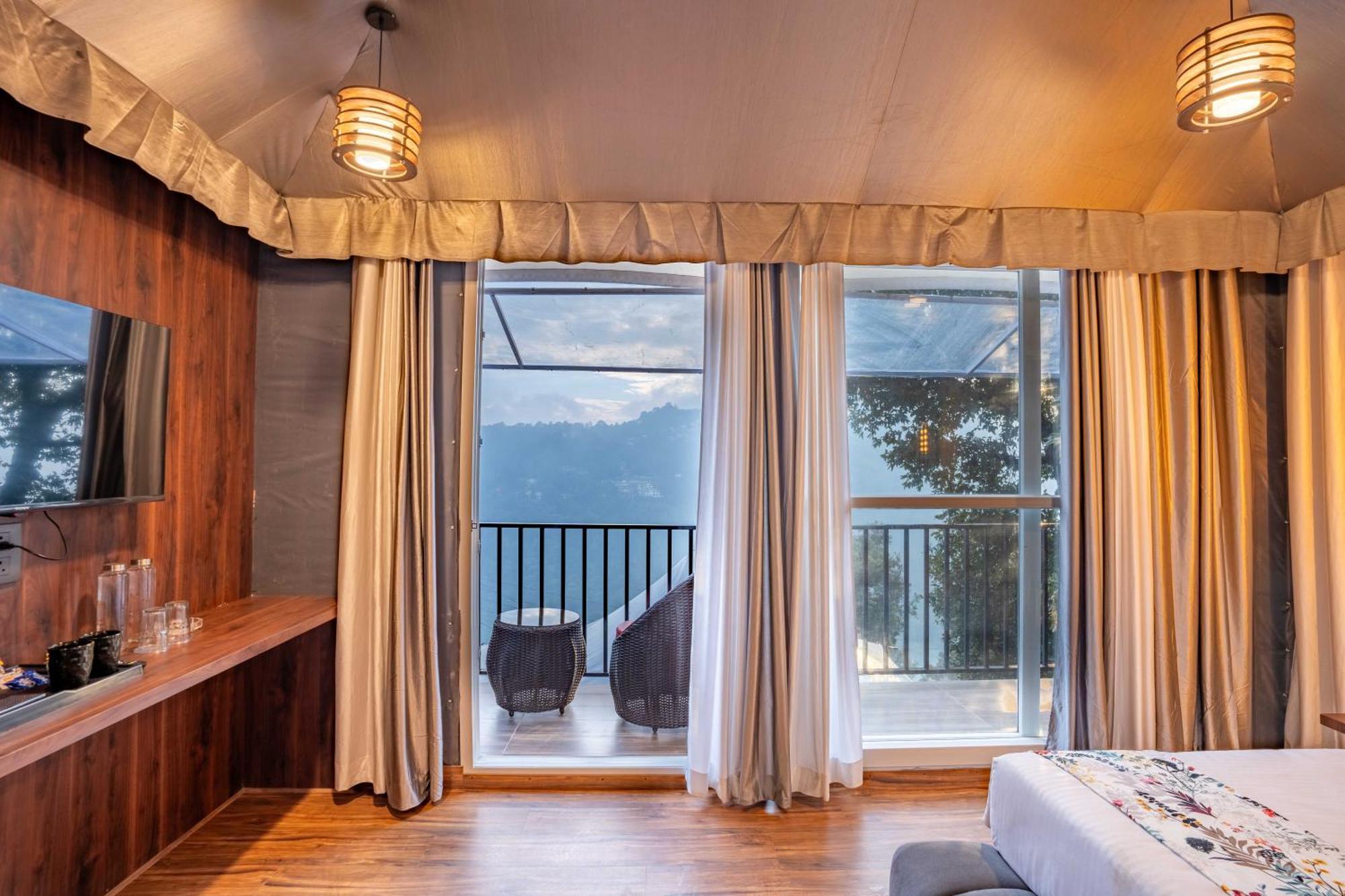 Hotel The Whispering Oaks Nainital Exterior foto